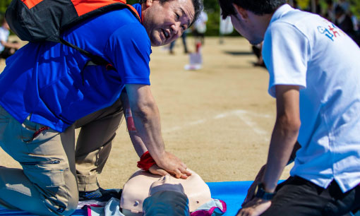 みんなで乗り越えろ！