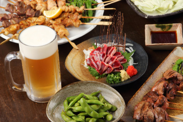 シーン別宴会おすすめ料理!オンライン飲み会向けデリバリープランも紹介