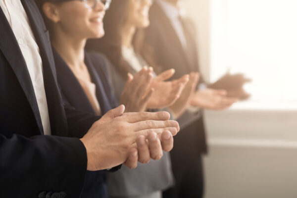 表彰動画の作り方・おすすめの編集ツールや外注業者を紹介